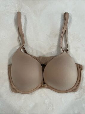 Victorias Secret Body by Victoria Padded Push Up Nude Bra (34D)